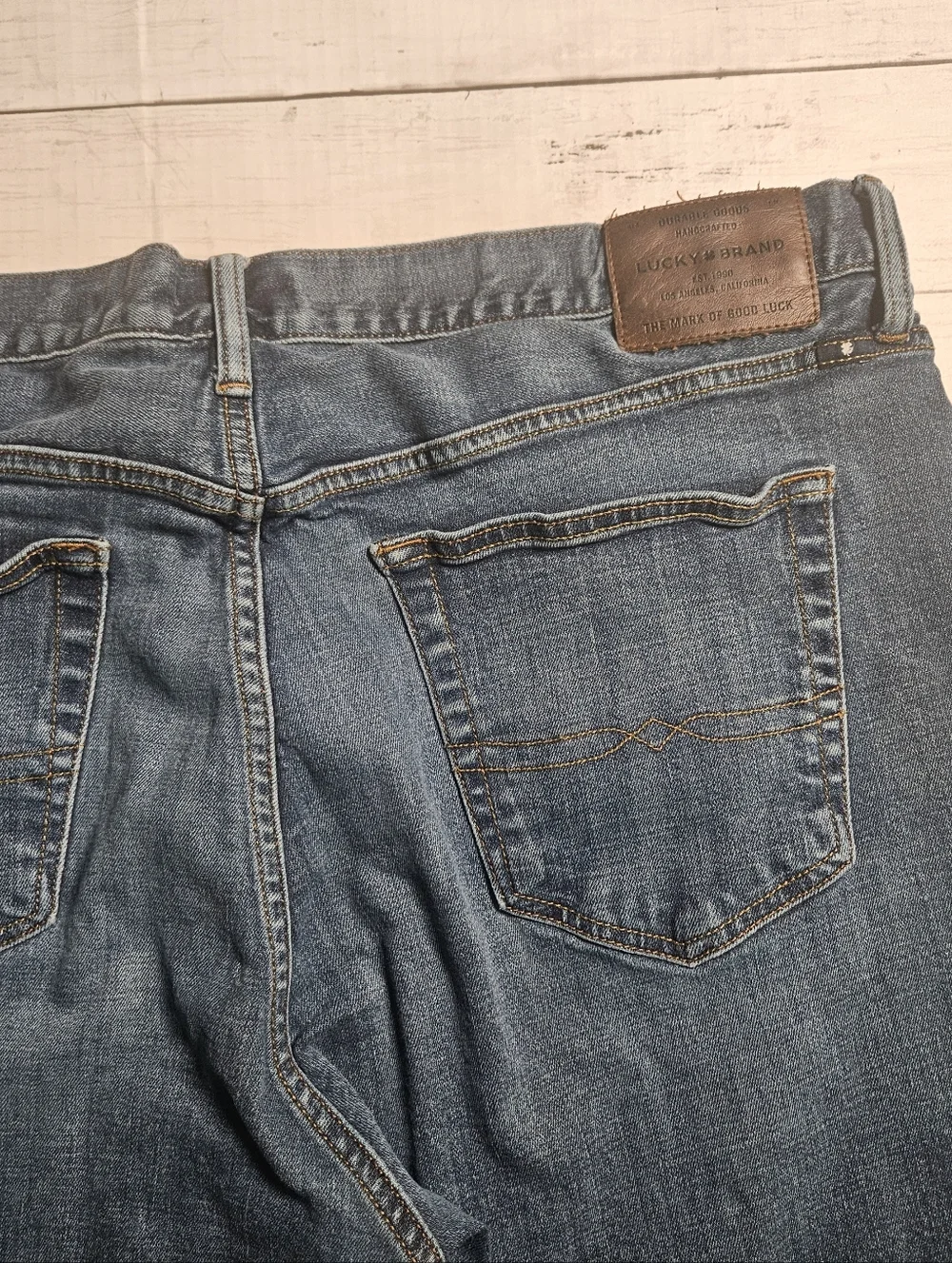 Lucky Brand 181 Relaxed Straight Jeans Mens 42x32 Medium Wash Distressed 42x30 - Picture 11 of 11
